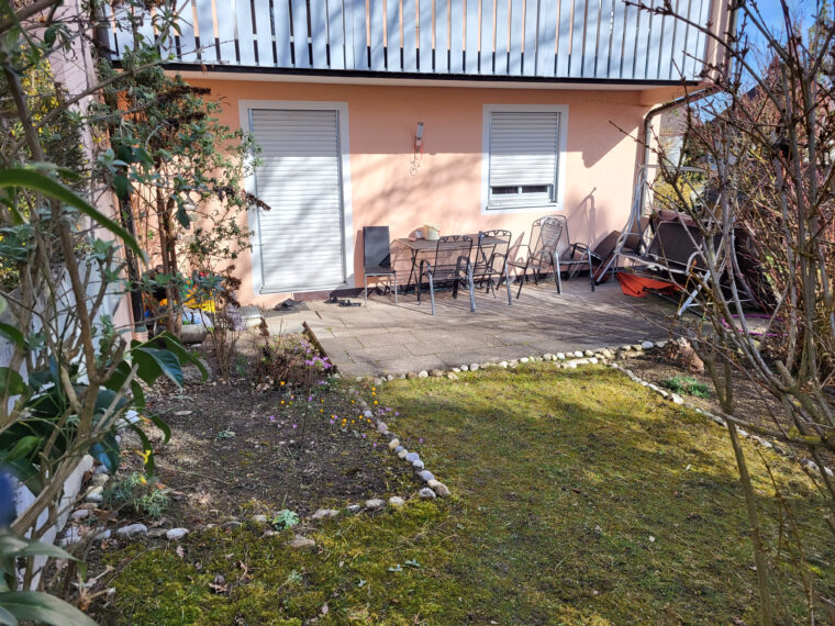 3-Zimmer-Wohnung mit Terrasse und Garage zu vermieten